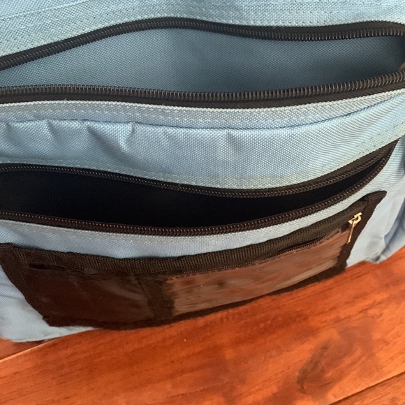 Everest Light Blue Messenger Crossbody Bag backpack Book Bag & school supplies - Picture 6 of 13